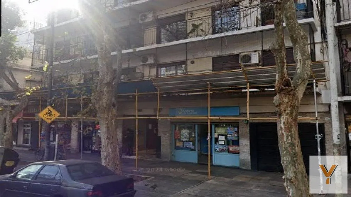 Local Comercial en Avenida Honorio Pueyrredon e/ Mendez de Andes y Felipe Vallese