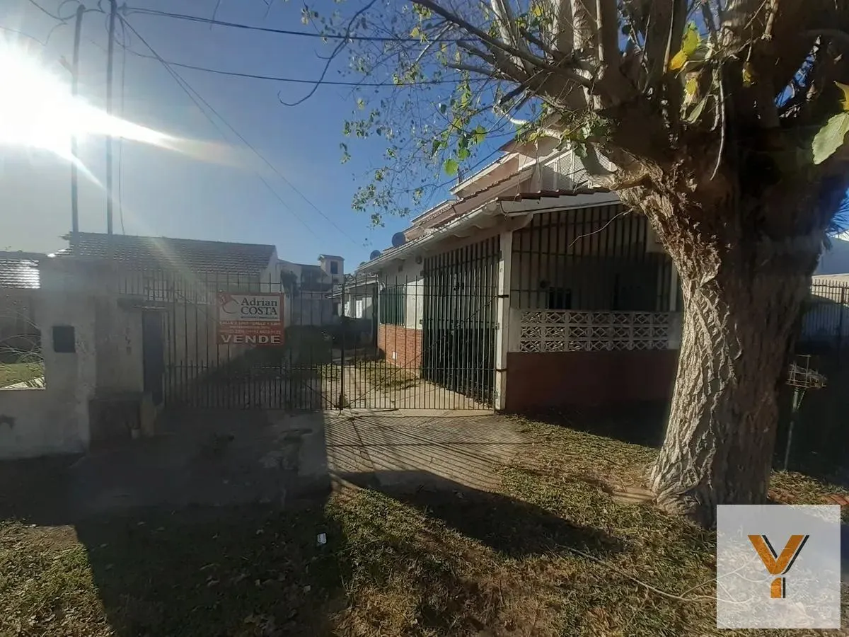 Casa en 43 e/ 47 y 48