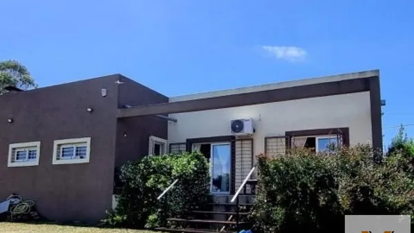 Casa en Luis María Campos e/ Las Mentas y Giuseppe Cimma