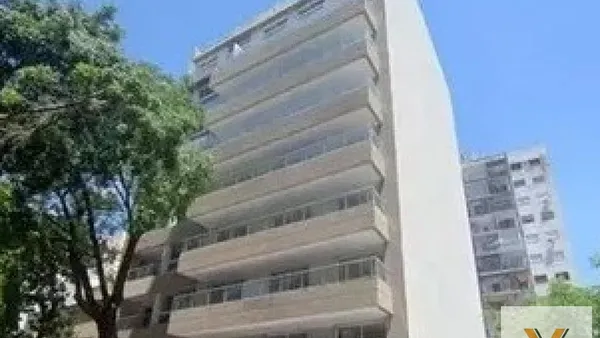 Cochera en Villaroel e/ Darwin y Humboldt