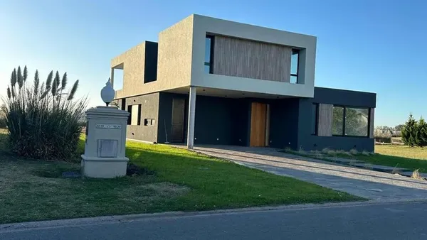 Casa en San Elíseo Golf y Country Club