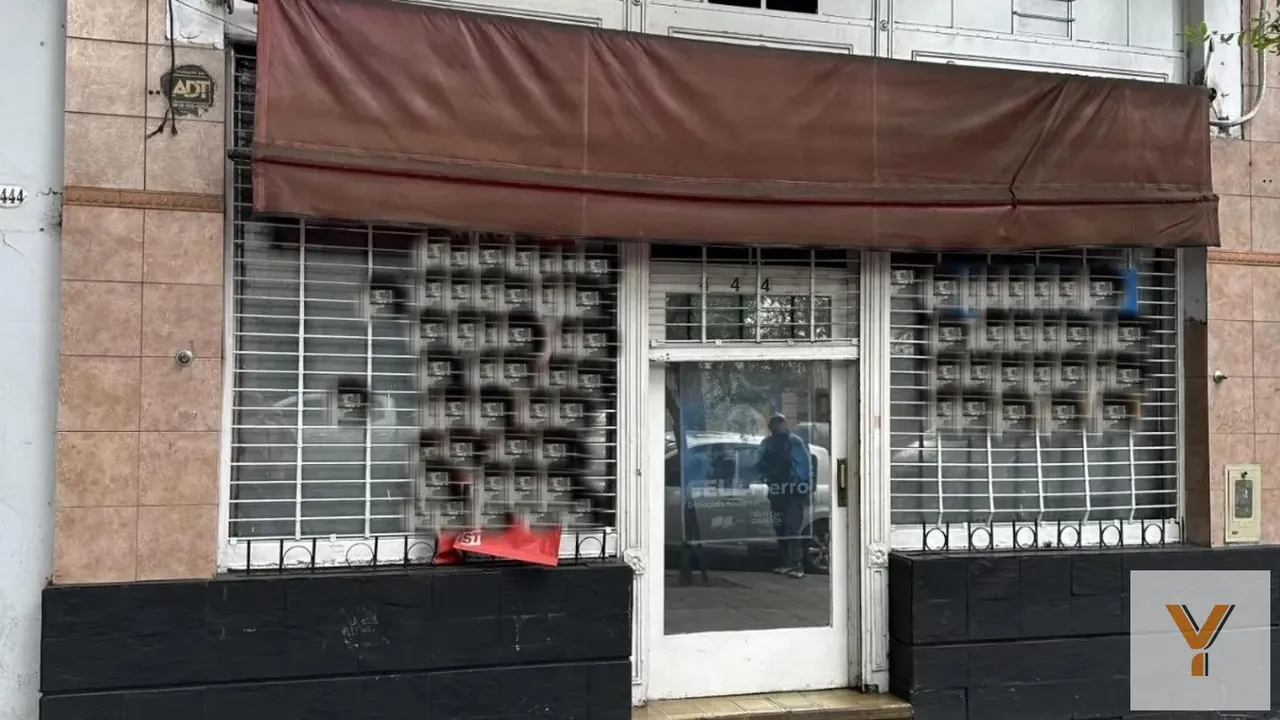 Local Comercial en Avenida Directorio e/ Mozart y Moreto