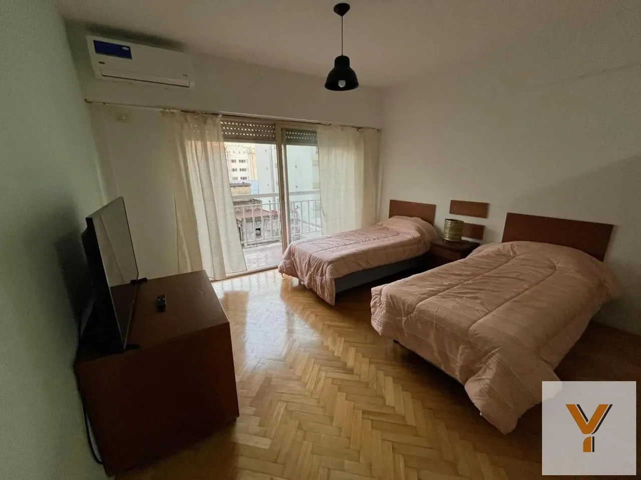 Departamento en Rodríguez Peña e/ Lavalle y Avenida Corrientes