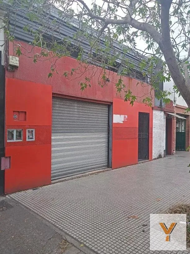 Local Comercial en Manuela Pedraza e/ Pacheco y Diaz Colodrero