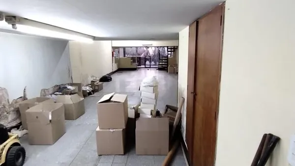 Local Comercial en Avenida Rivadavia e/ Ayacucho y Riobamba