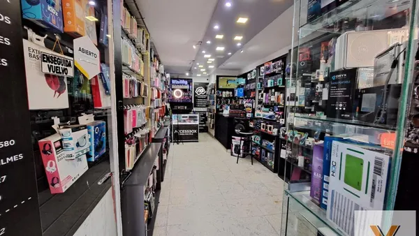 Local Comercial en Lavalle e/ Nicolas Videla y Alsina
