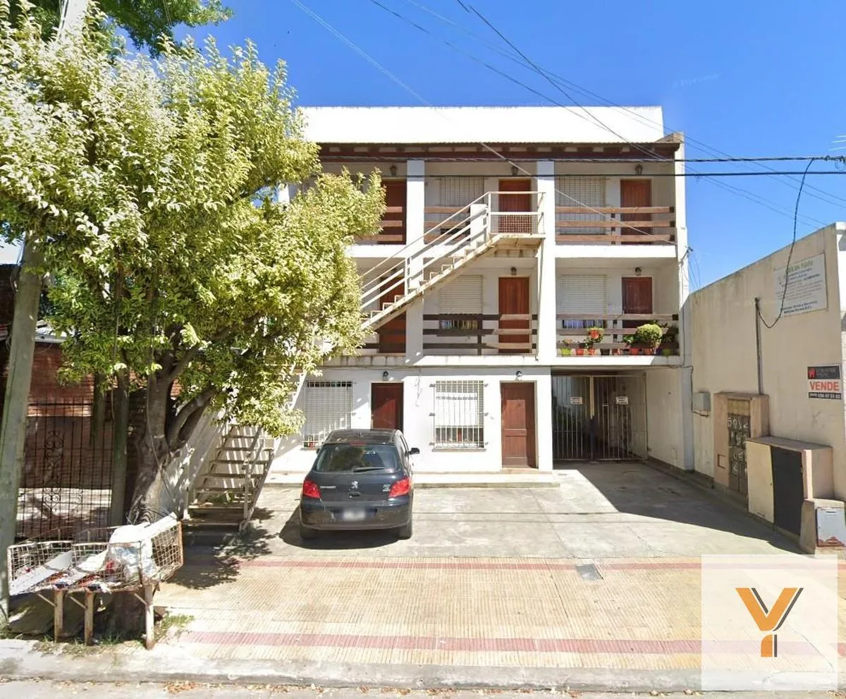 Departamento en Alberdi y Garibaldi