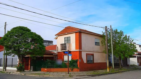 Casa en 2 y 47