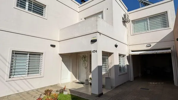 Casa en Zapiola e/ Moquehua y Avenida Urquiza