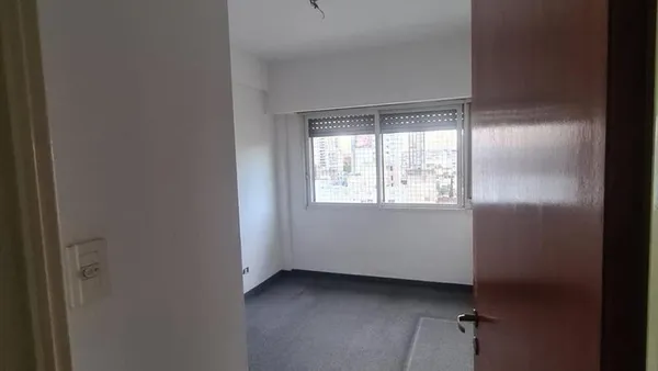 Departamento en Tucuman e/ Velez Sarfield y Avenida Hipólito Yrigoyen