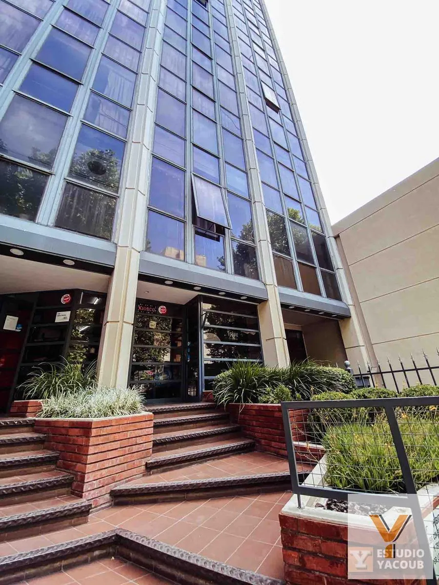 Local Comercial en Avenida 13 e/ 46 y 47