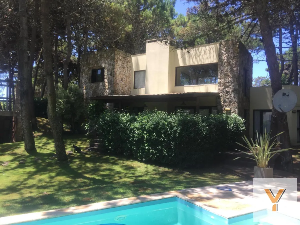 Casa en Selene y Etoneo