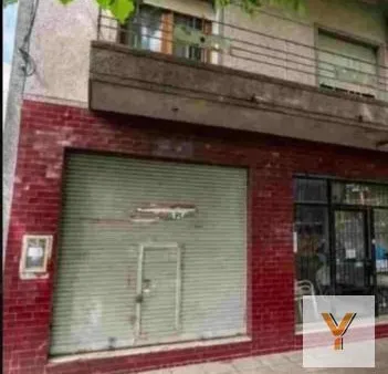 Local Comercial en Triunvirato y Martín García
