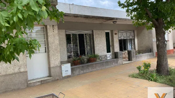 Casa en Moreno e/ Avenida San Martin y Bartolomé Mitre