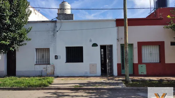 Casa en 77 y 132