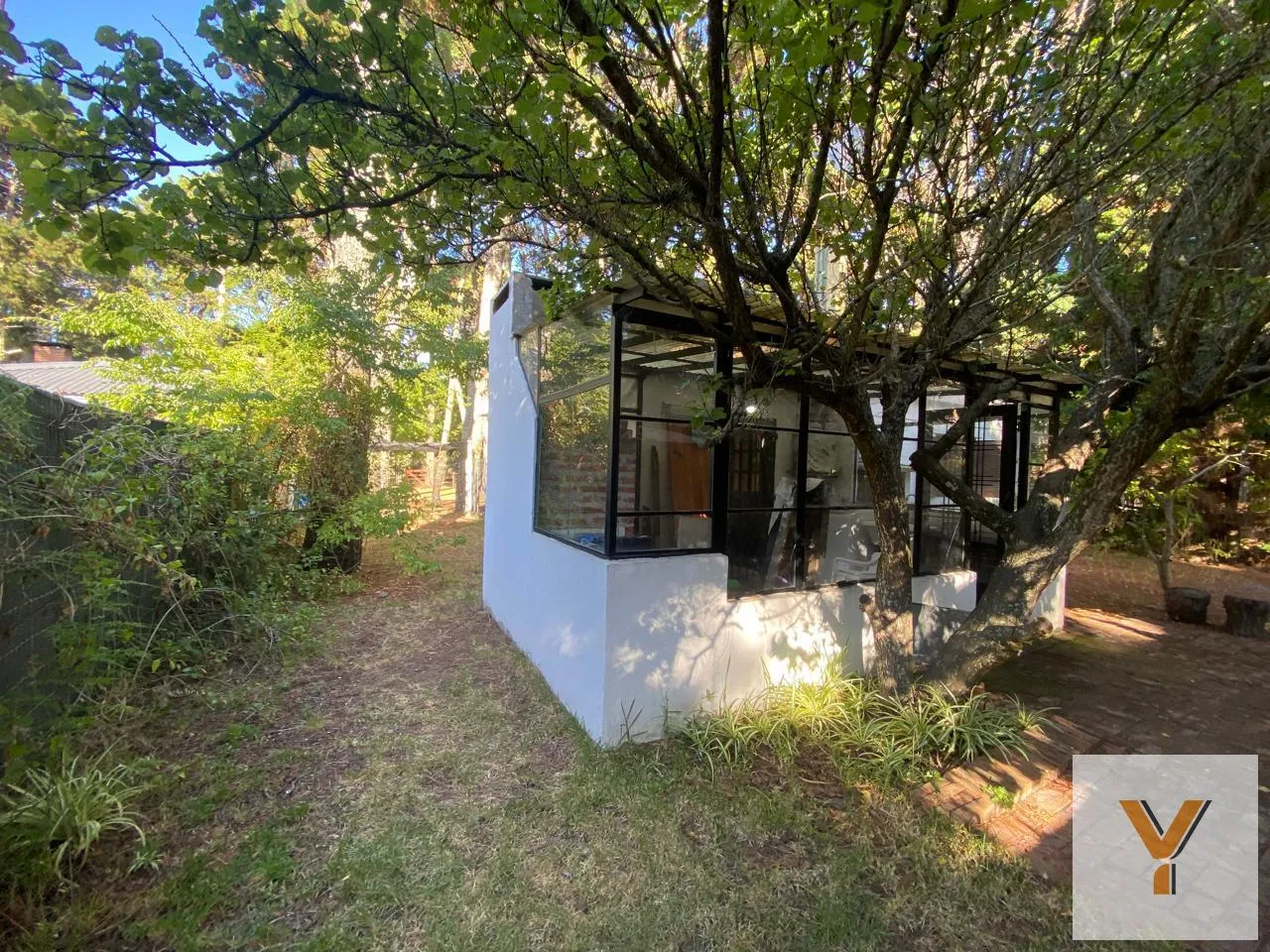 Casa en Avenida Bartolome Mitre y Avenida 1