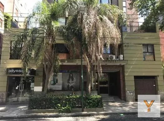 Cochera en Sarmiento e/ Albarellos y Avenida Santa Fe