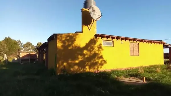 Casa en César Ferry y De las Brusquitas