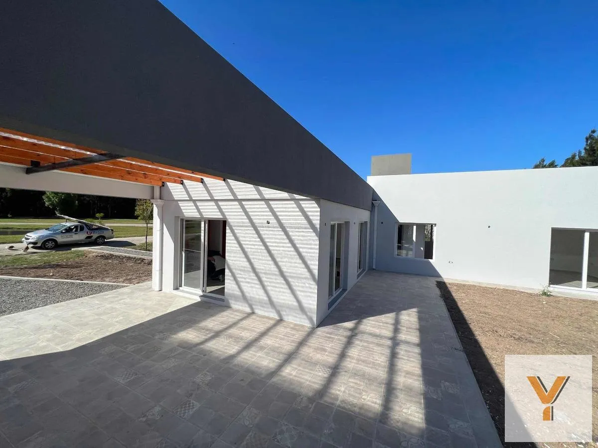 Casa en Lawn Tennis Club de Verónica