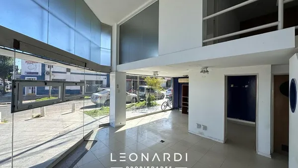 Local Comercial en Av. 25 de Mayo esquina Mitre