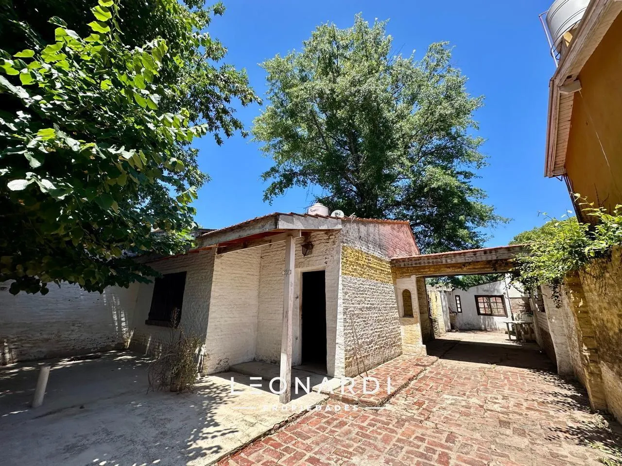 Casa en Monsalvo 2136