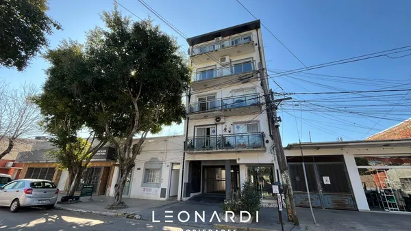 Departamento en Hipólito Yrigoyen 731, 2º