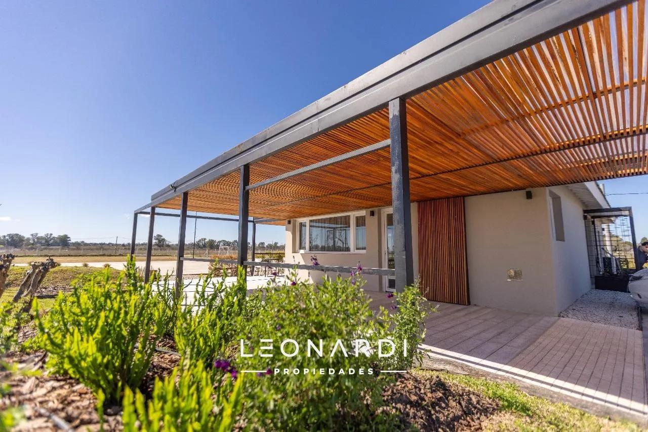 Terreno en Mermoz y Parravicini - El Aterrizaje - Lote 139