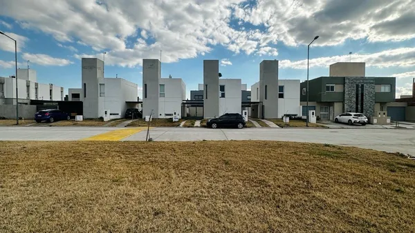 Terreno en Lote en Venta San Igancio Village a Mts del Ingreso