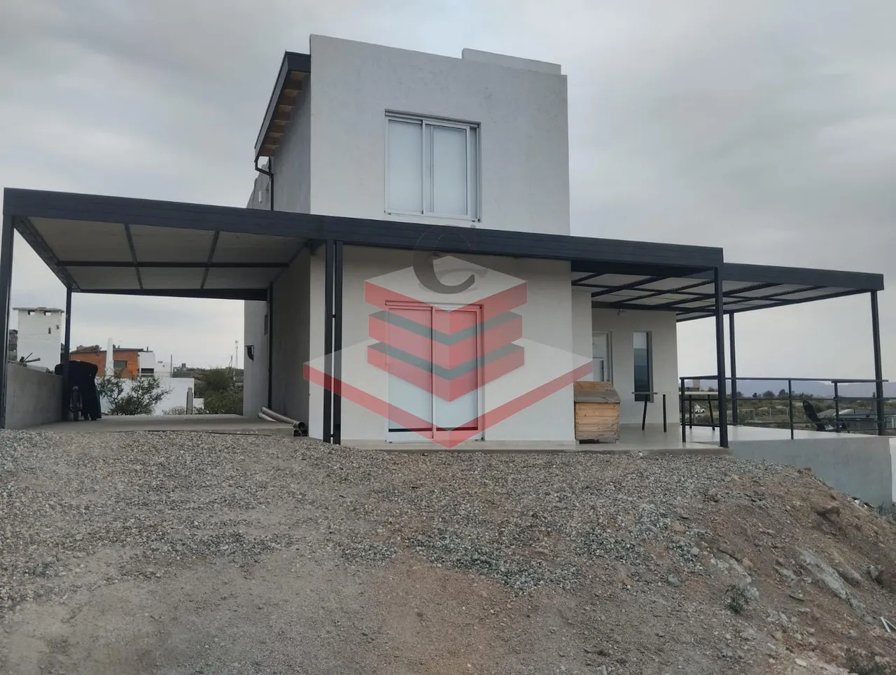 Casa en CON PILETA Y VISTAS POSTAL LAS SIERRAS A 3 CUADRAS DEL RIO