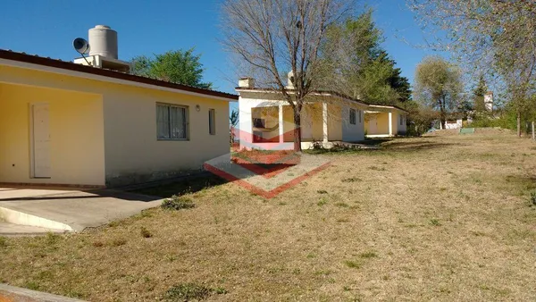Casa en DOS CABAÑAS A 200 M DEL CENTRO Y 700M DEL LAGO