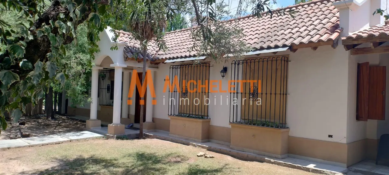 Casa en Alzaga, Chacras de Coria