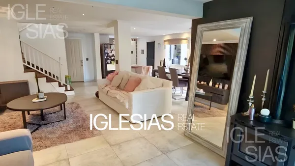Casa en Av de Los Lagos al 6500