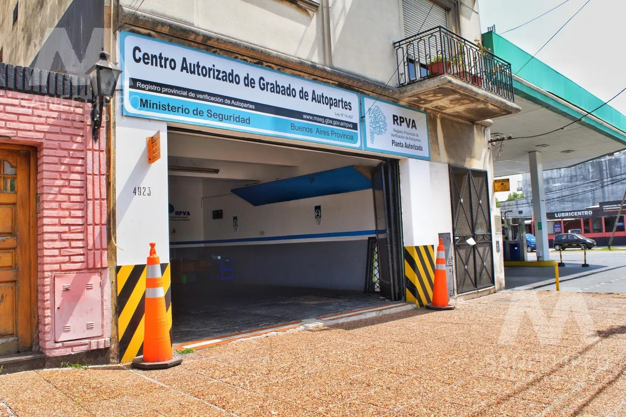 Local Comercial en Av. Mitre al 4900
