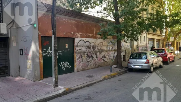 Local Comercial en Alsina al 1200