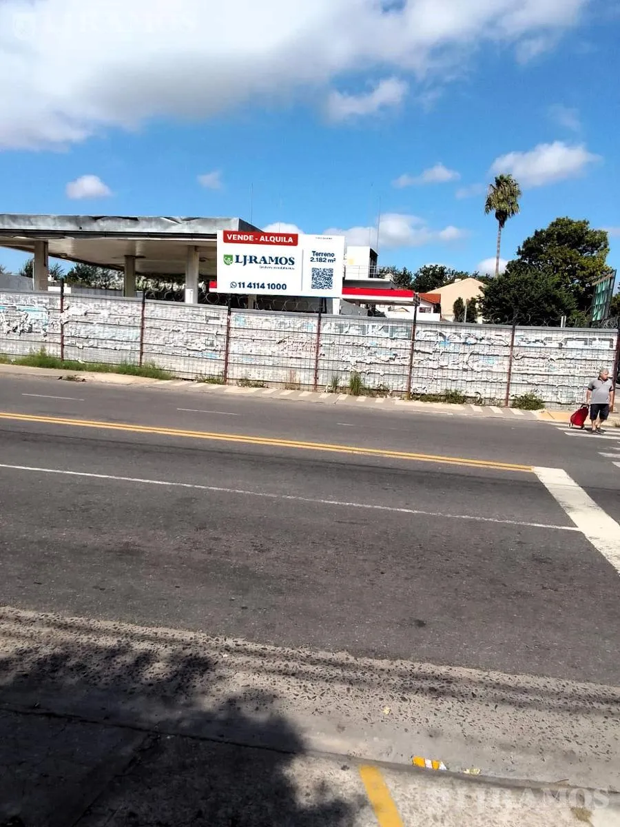 Local Comercial en Av Balbin al 2300 esq. Gaspar Campos