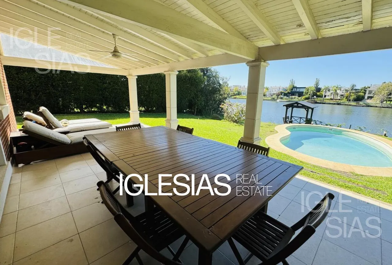 Casa en Av. de Los Lagos al 5800