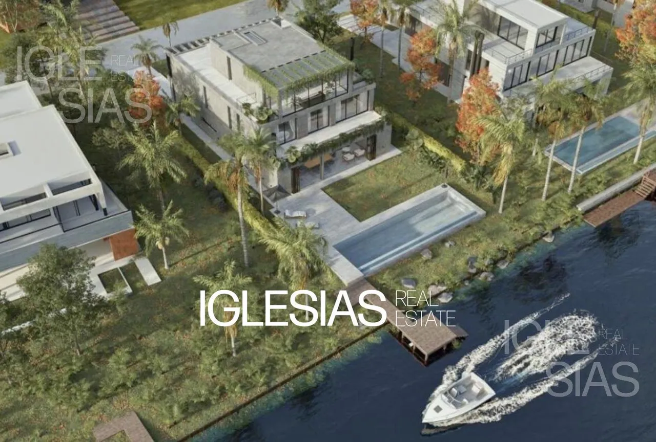 Casa en Lote al lago Lagos del Golf