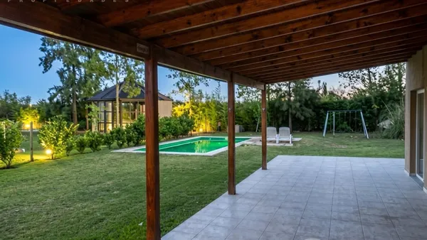 Casa en La Montura, Pilar