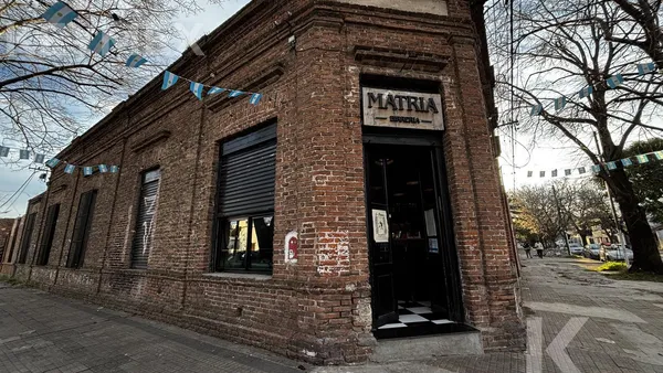 Local Comercial en 65 y 22