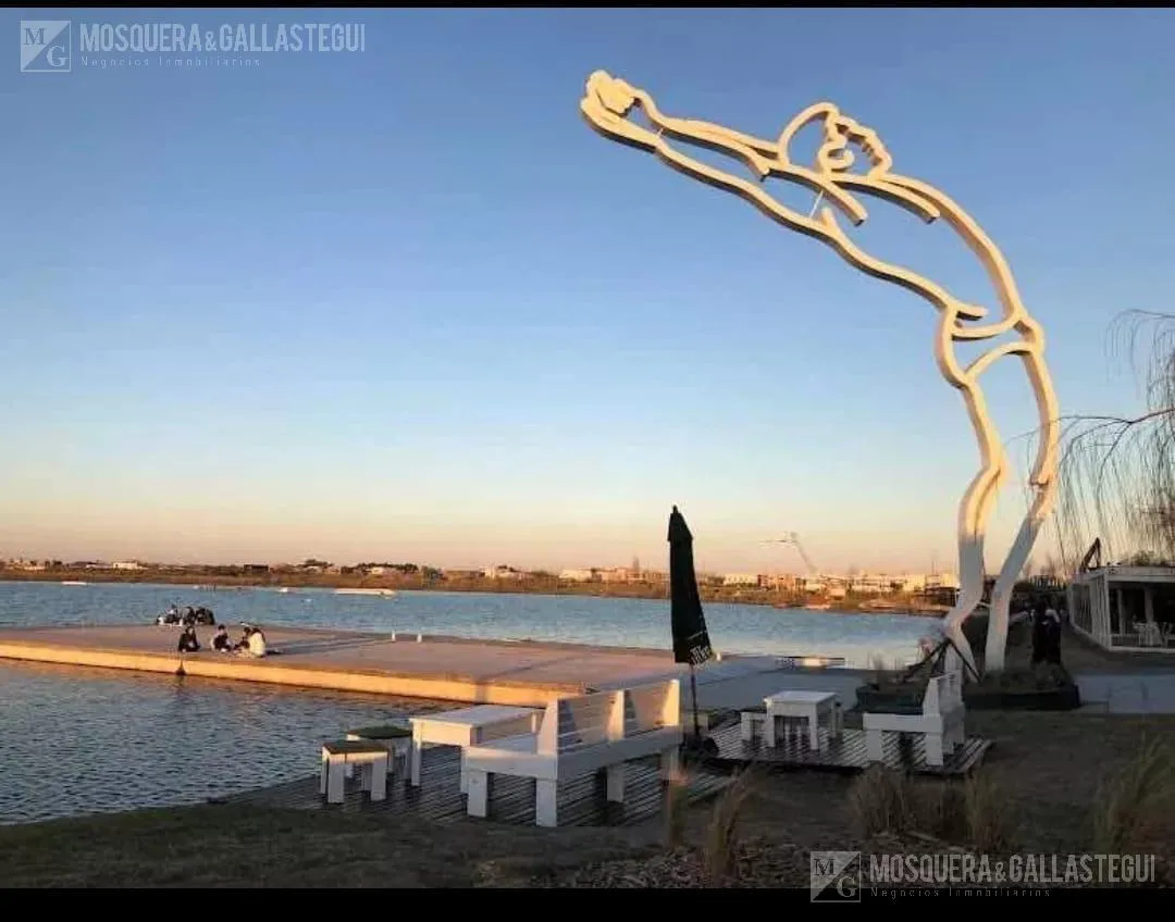 Terreno en Puertos del Lago Amarras al 600