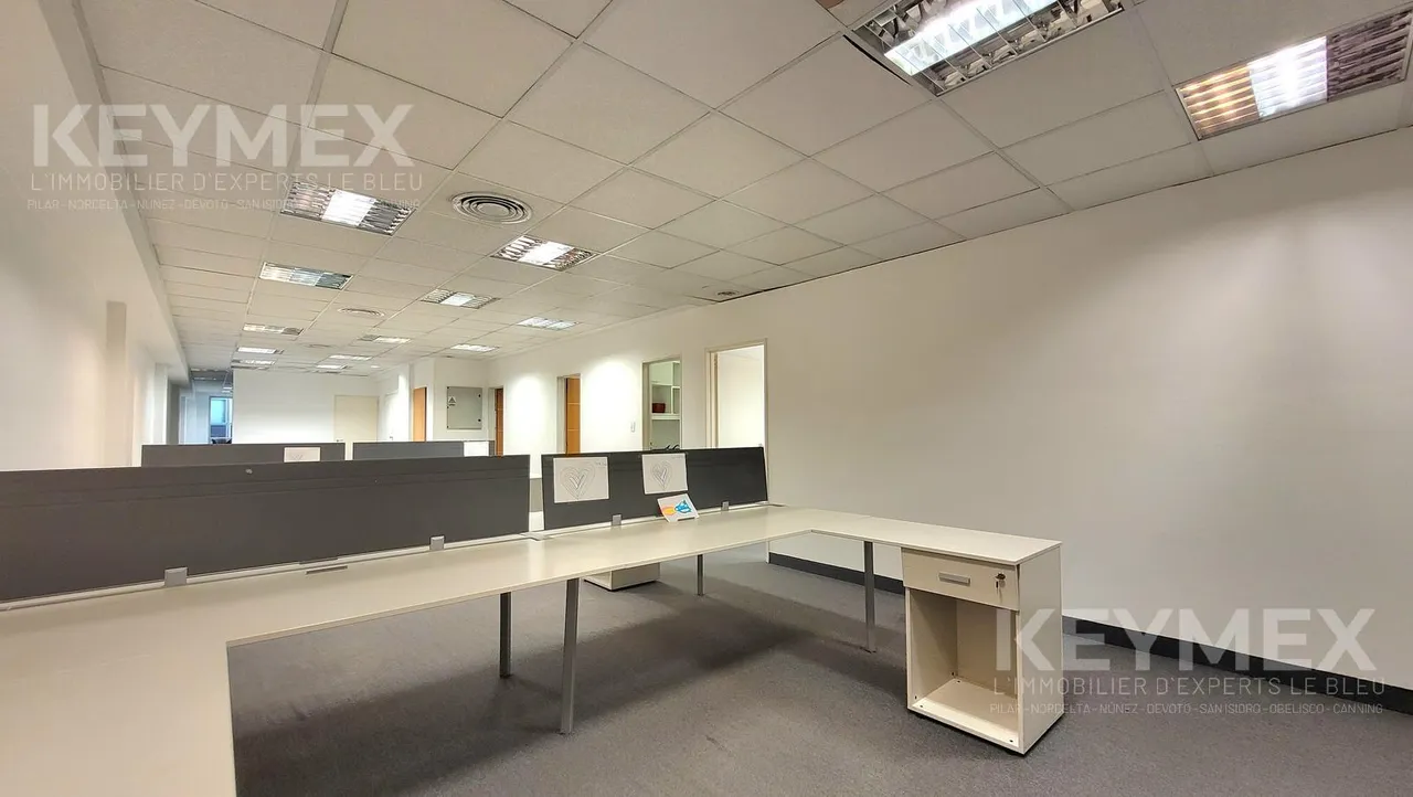 Oficina en Bartolomé Mitre al 700