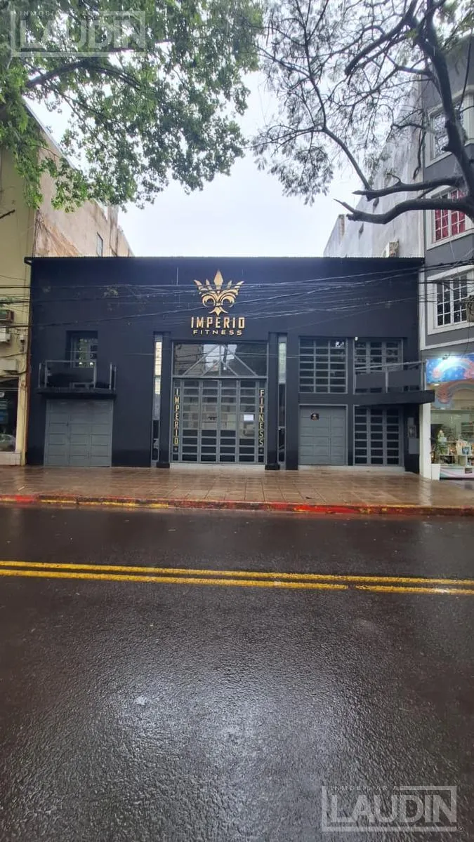 Local Comercial en Rivadavia al 1500