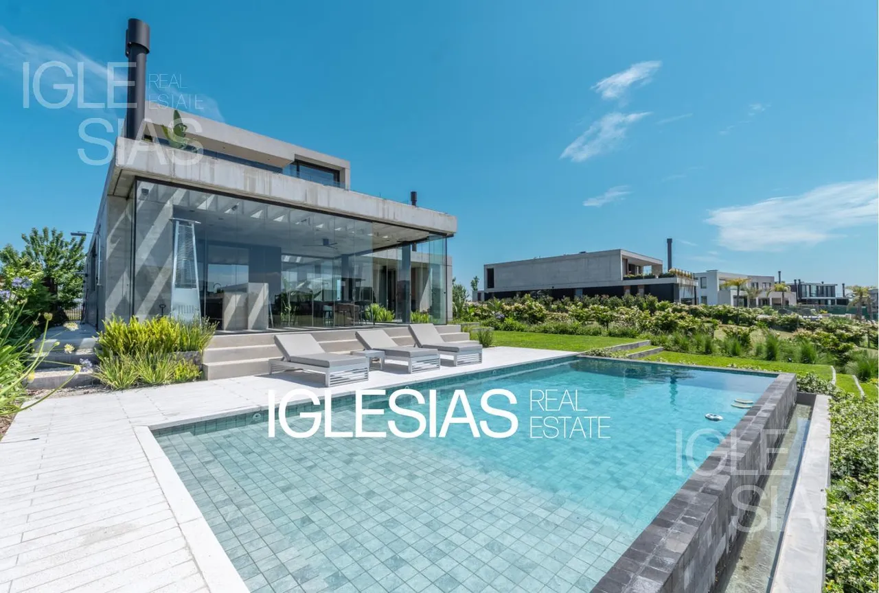 Casa en Av. del Golf al 3400