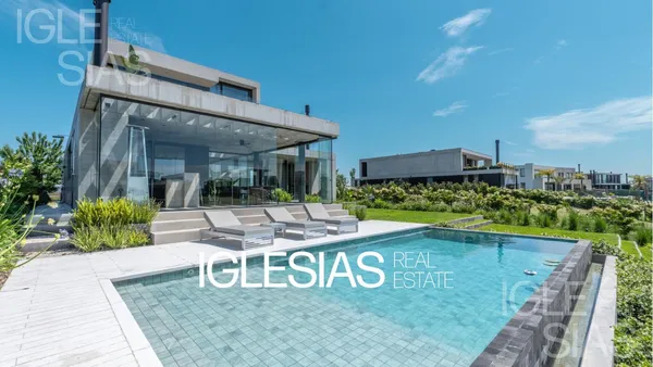 Casa en Av. del Golf al 3400