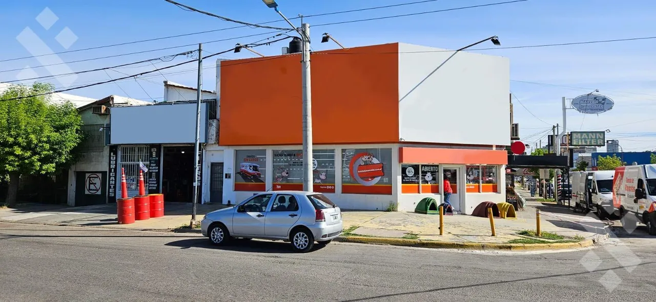 Local Comercial en Venta Local Comercial y Oficinas - Félix San Martín al 1.000 - Neuquén Capital