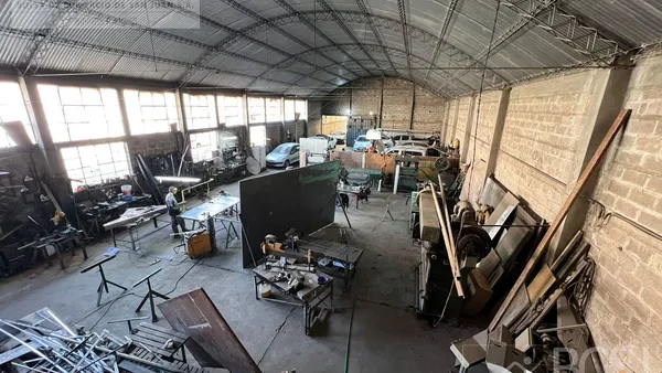 Galpon en Periodistas Sanjuaninos y Arenales