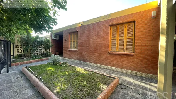 Casa en Bº Jardín Municipal