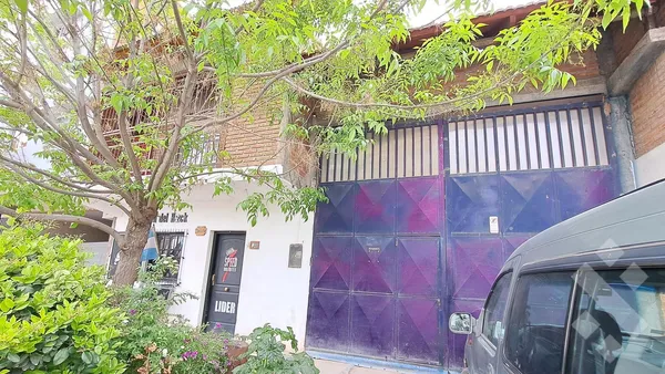Casa en VENTA DE CASA 3 DORM., LOCAL Y TALLER - NEUQUÉN