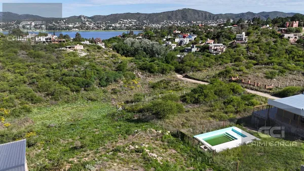 Terreno en IMPERDIBLE LOTE 1800 MT2 CON VISTA AL LAGO