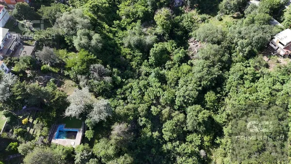Terreno en Los lapachos al 1000